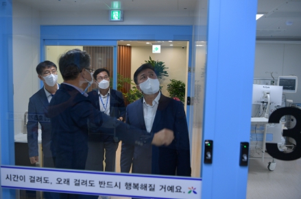 최재구 예산군수, 예산종합병원 음압처치실 방문